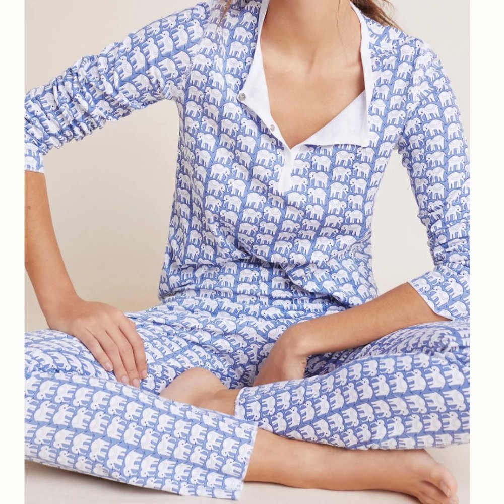 NWOT Roller Rabbit Hathi Sleep Set in blue motif